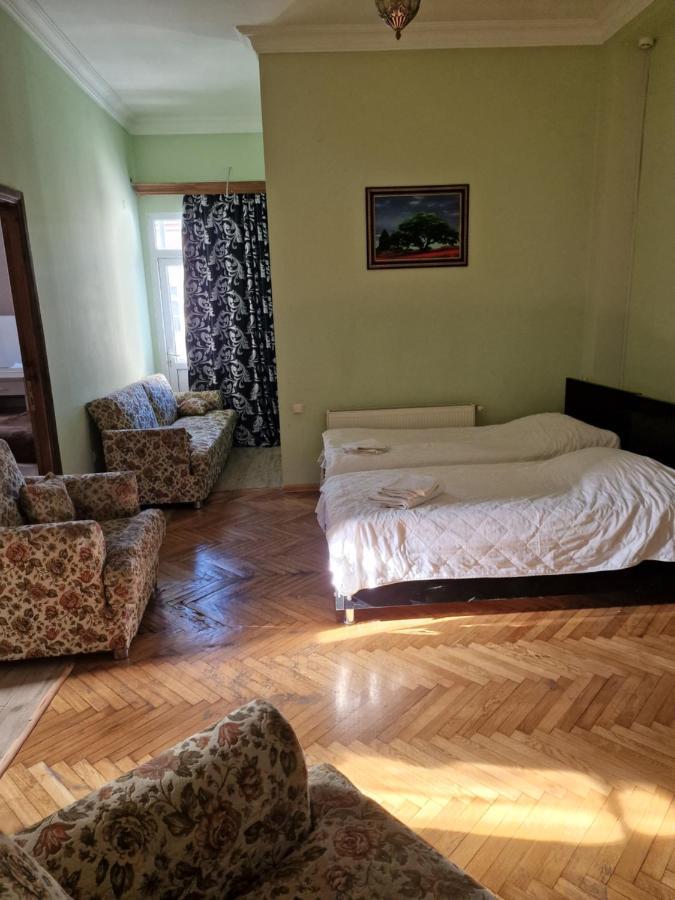 Отель Cattaleya Батуми Экстерьер фото